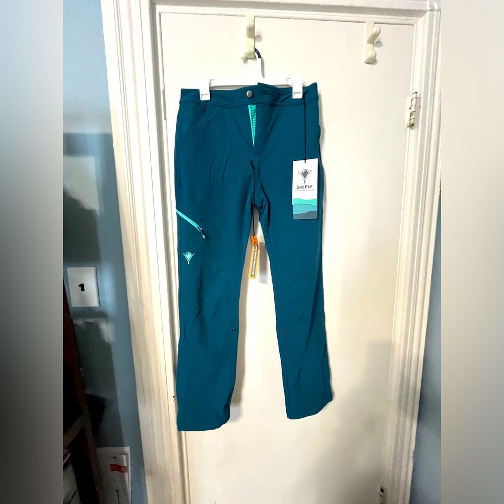 Gnara/She Fly Zippered Hiking Pants! 💪🏻